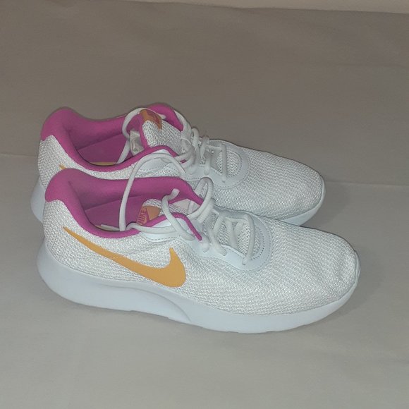 Nike Shoes - Nike Tanjun Running Walking Shoe Sneaker White Fashion Size 9.5 Gold